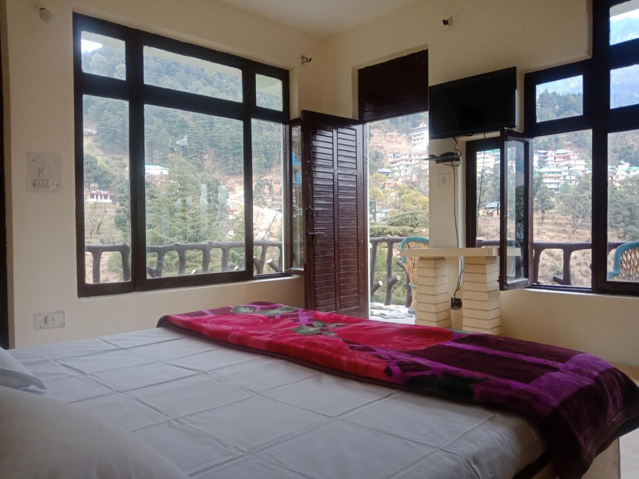 Hotel Pine Spring Dharamshala Exterior foto